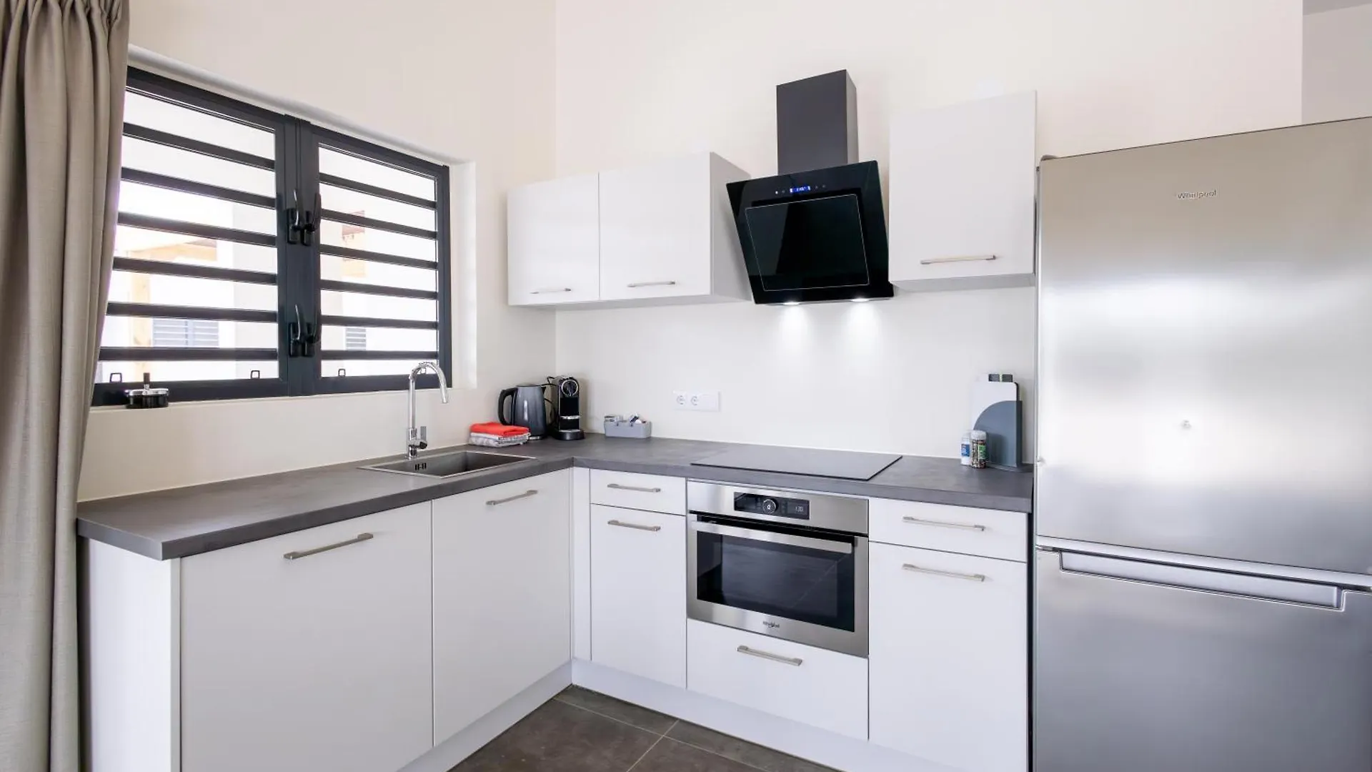 Villa Monrel Mambo Beach Willemstad Holiday home